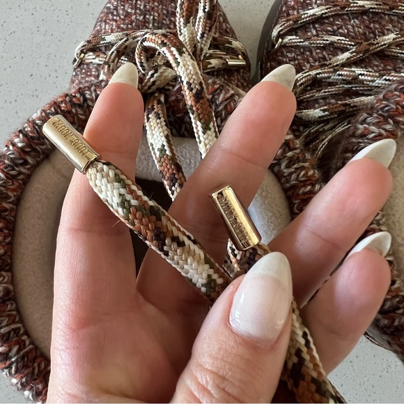 Chloe x Moon Boot - Picture 10 of 16